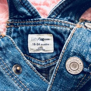 GAP Bottoms - Baby Gap denim Overalls 18/24 Months GAP Bottoms - Baby Gap denim Overalls 18/24 Months